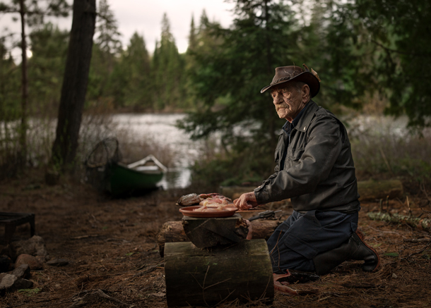 Frank Kuiack preparing a shore lunch.